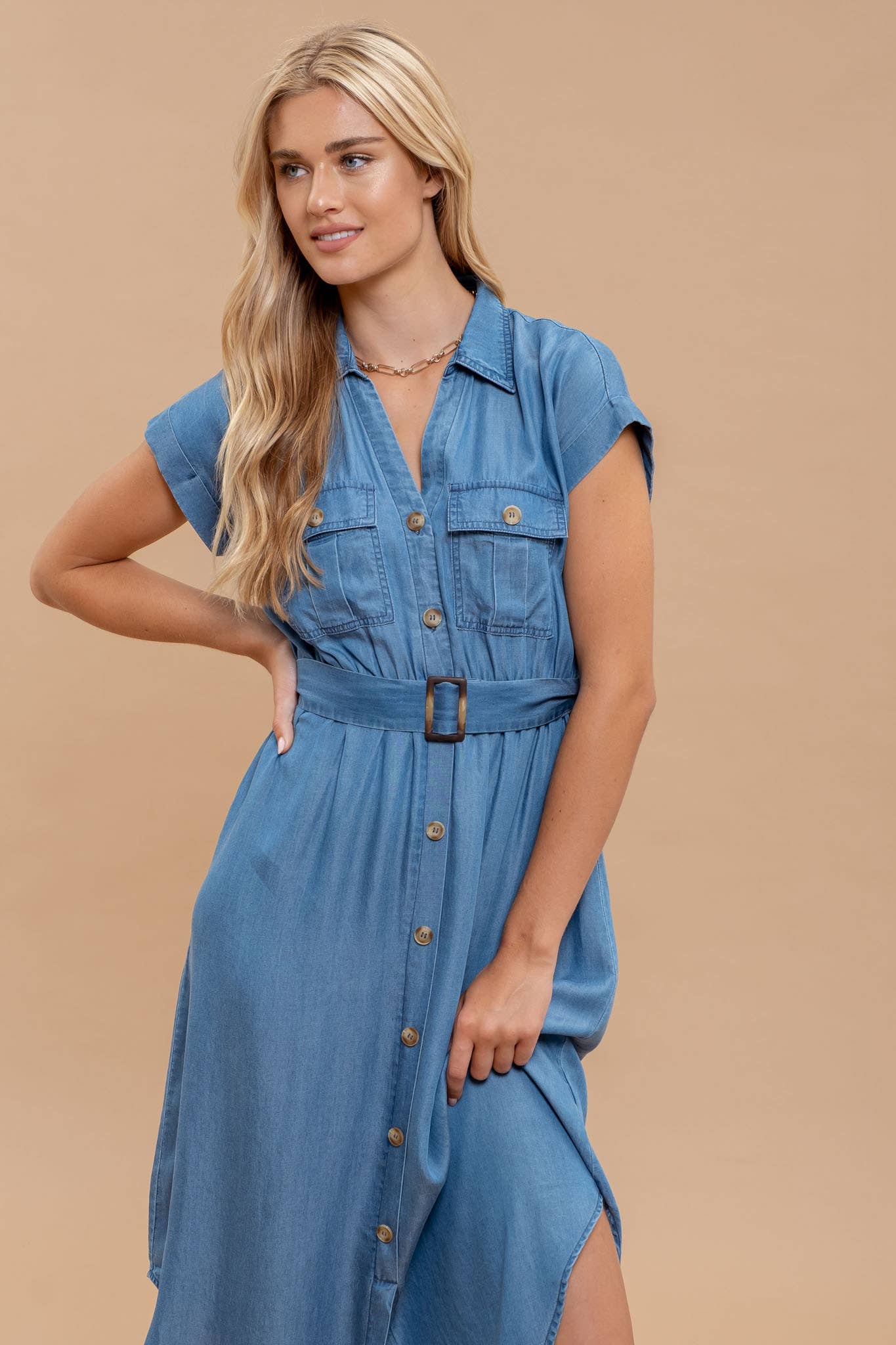 CHAMBRAY COLLARED BUTTON DOWN BELTED MIDI DRESS: CHAMBRAY
