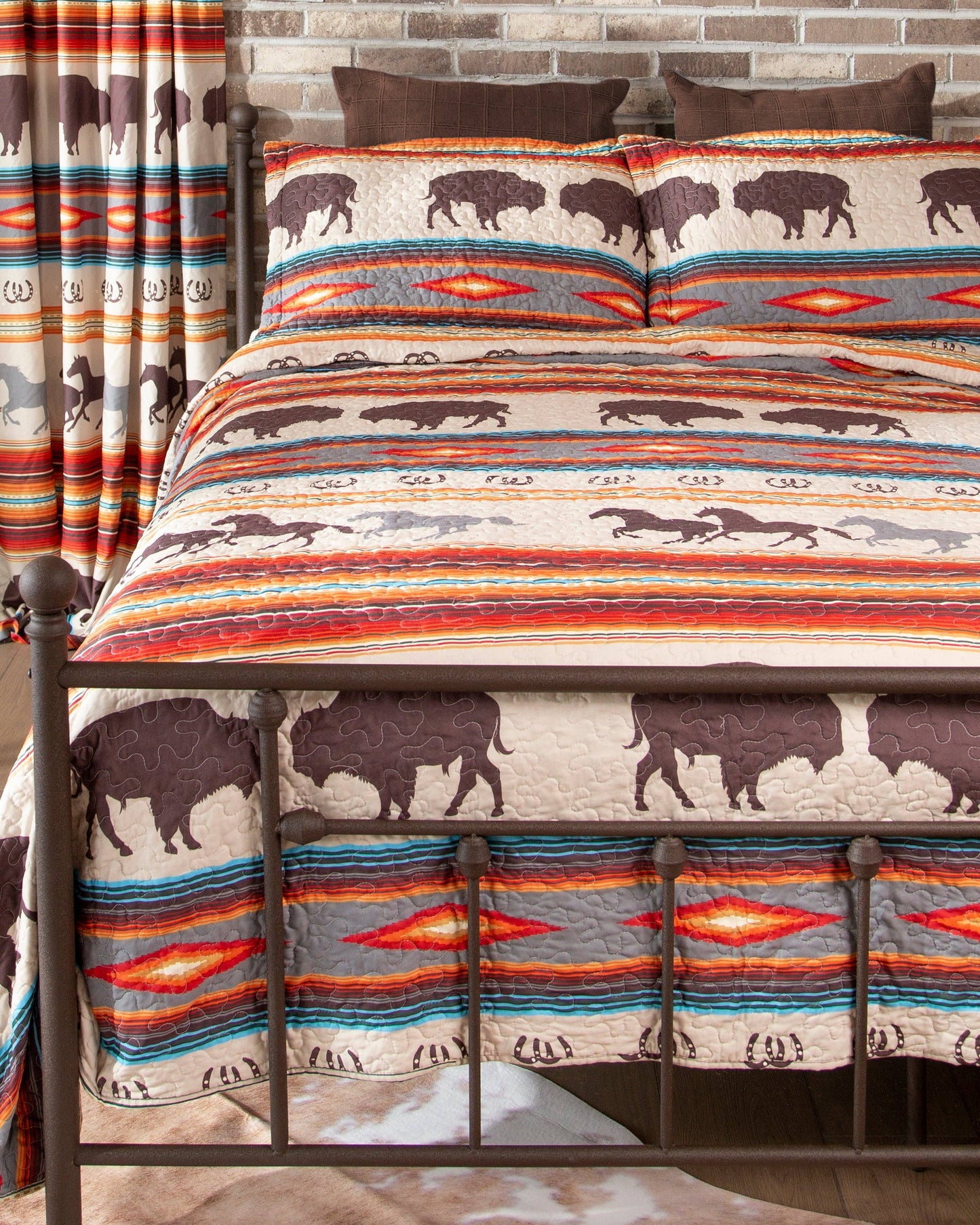 Linen Mart - Western Stripe Quilt Set: Queen
