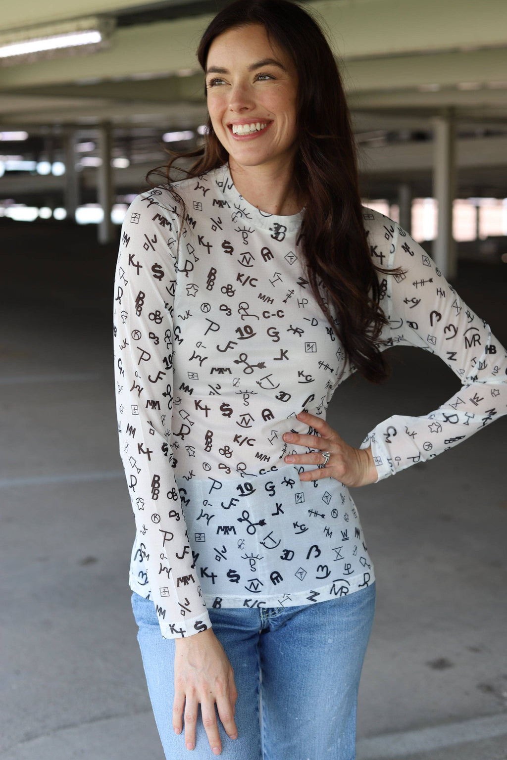 MESH WHITE BRAND TOP