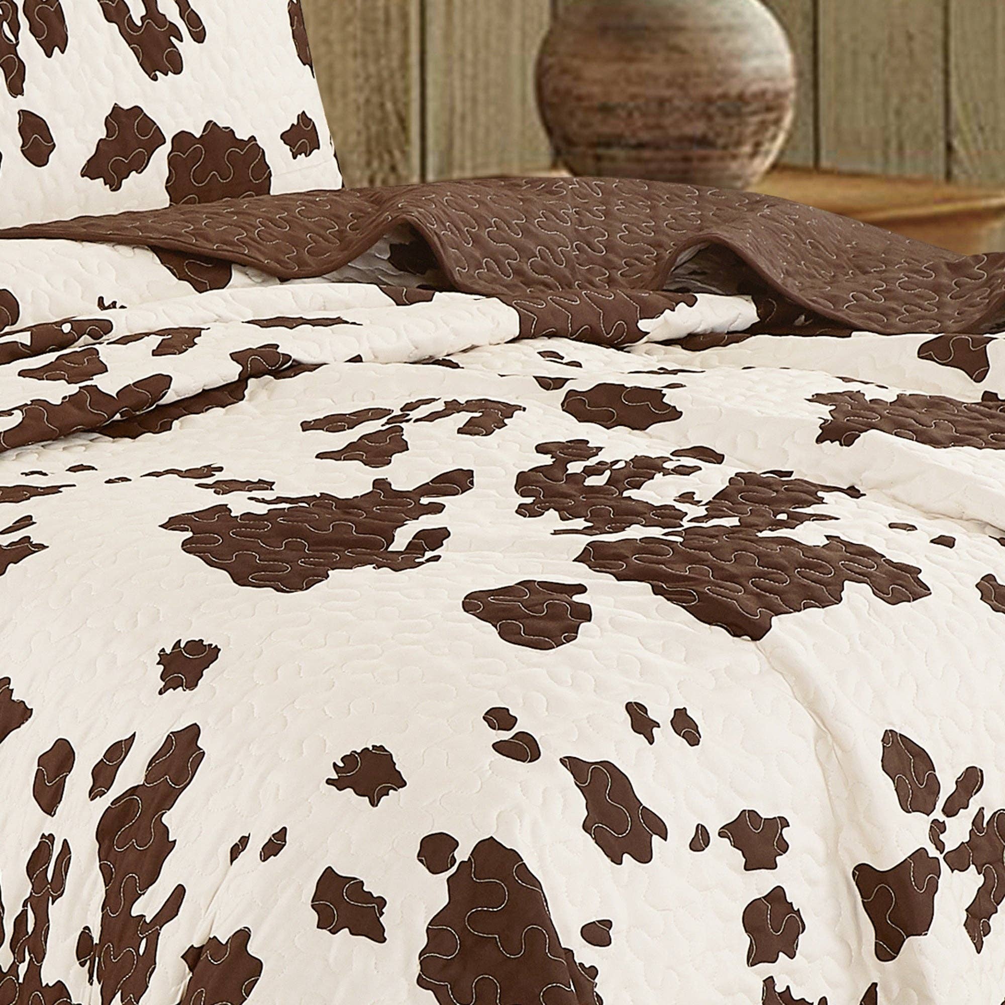 - Rustic Cowhide Brown Bedspread Quilt - 3 Piece Set: Full/Queen