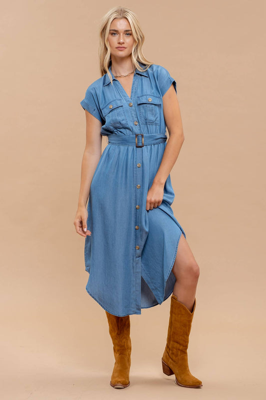 CHAMBRAY COLLARED BUTTON DOWN BELTED MIDI DRESS: CHAMBRAY