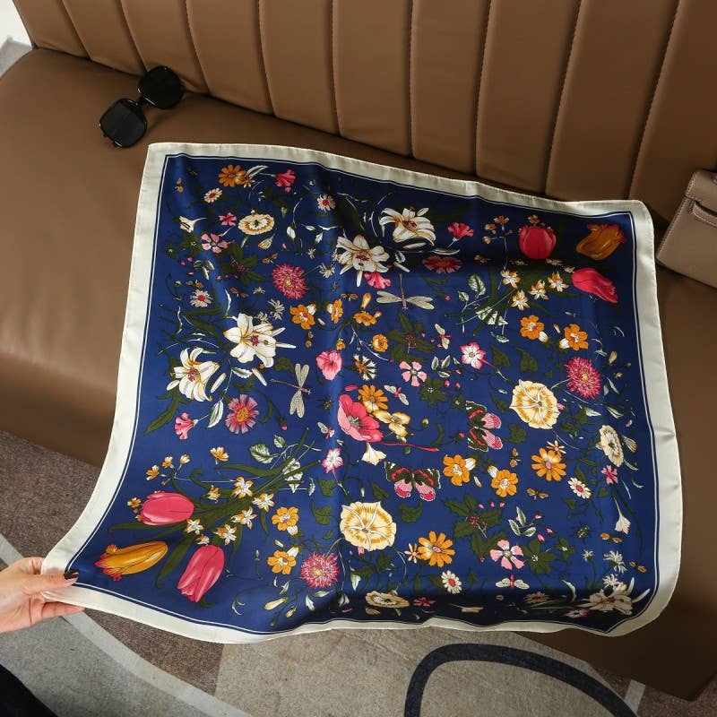 JOSSLYN by wall to wall - LARGE FLORAL PRINT BANDANA SCARF | 40SC655
