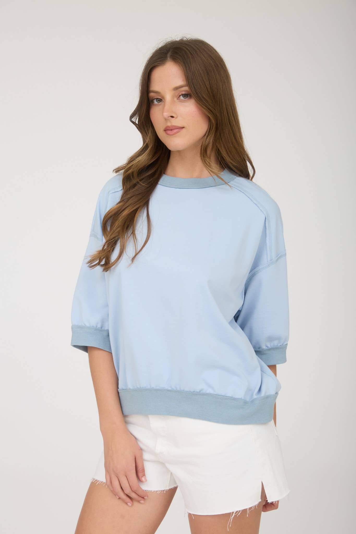 CONTRAST TRIM RAGLAN SHORT SLEEVE KNIT TOP