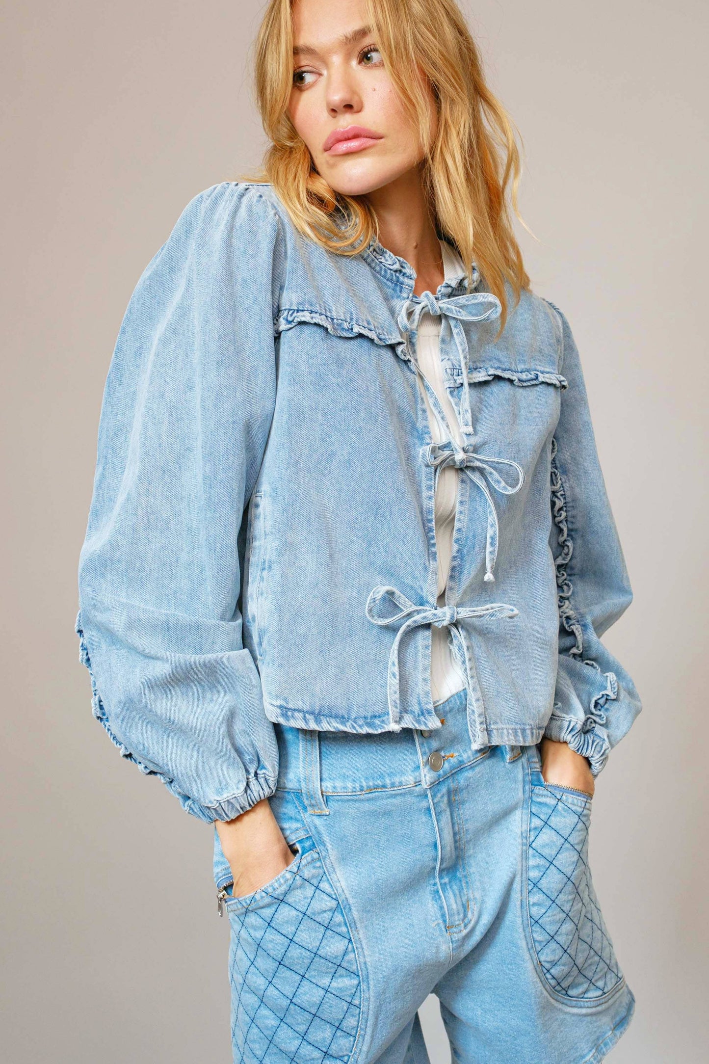 Ruffle Yoke Sleeve Tie Front Denim Jacket: LIGHT WASH