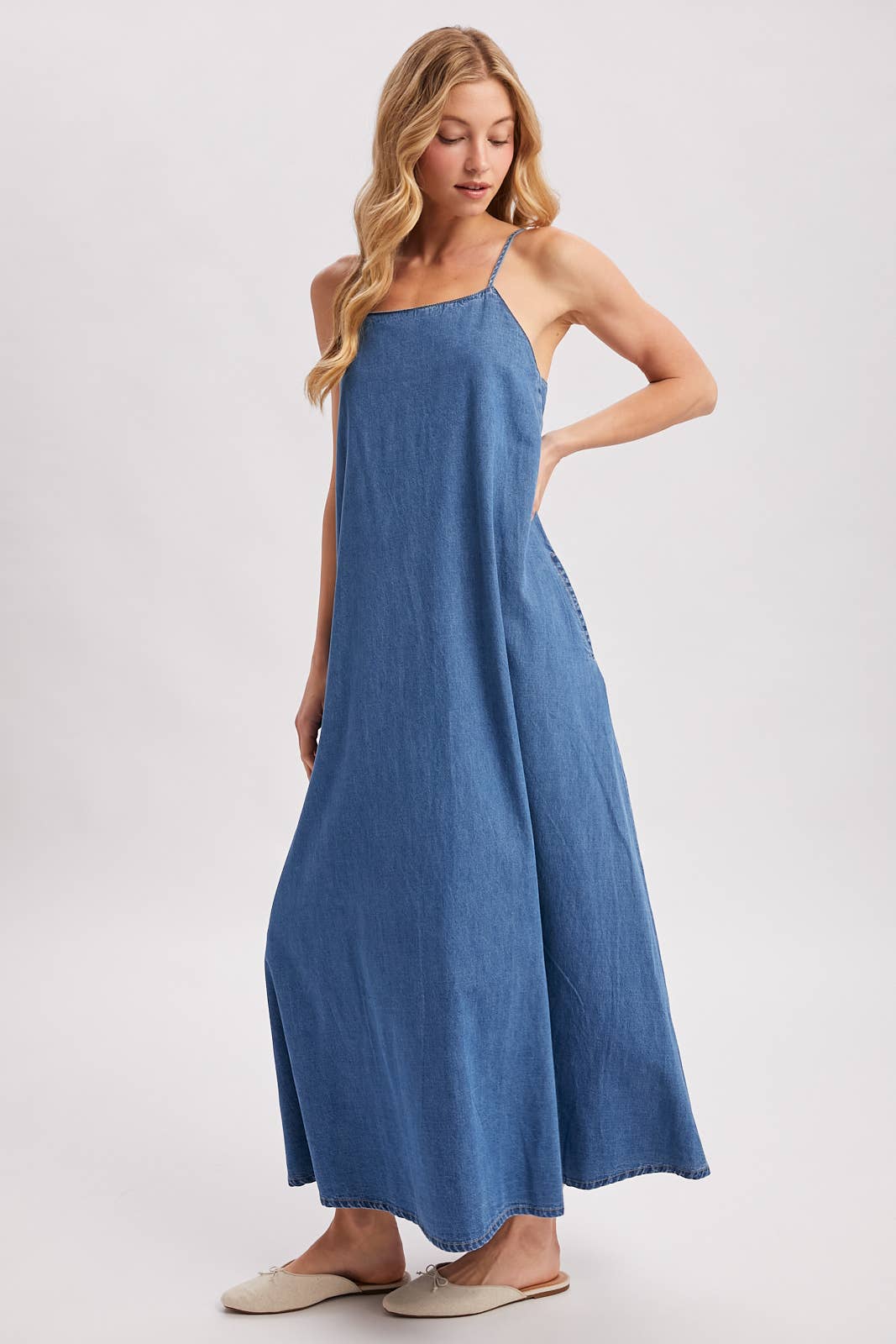 DENIM OPEN BACK SLEEVELESS MAXI DRESS