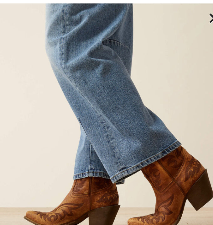 Ariat- Ultra High Rise Jazmine Barrel Jean-Fairfield