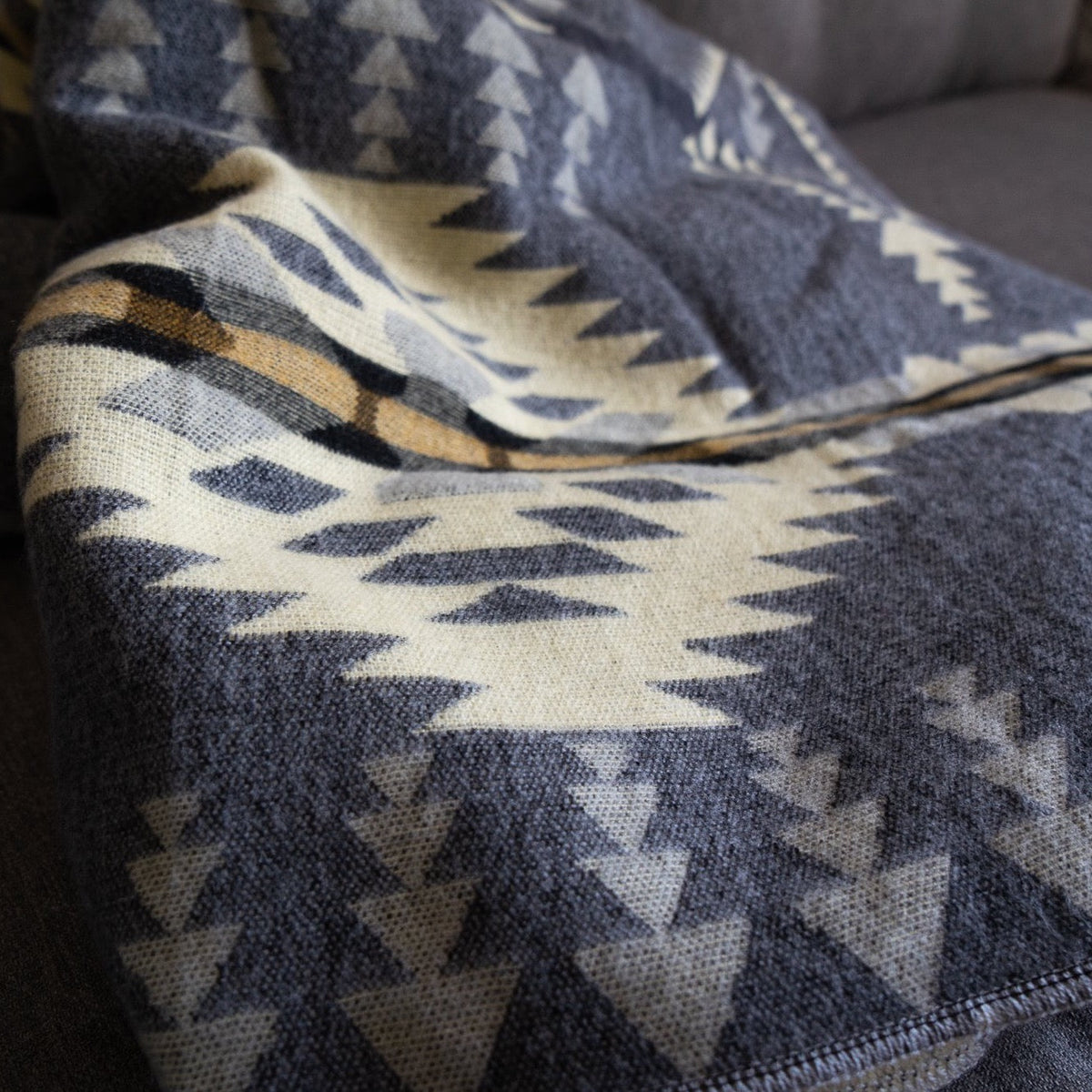 Andean Alpaca Wool Blanket - Cloud