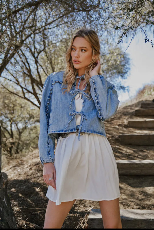 Ruffle Yoke Sleeve Tie Front Denim Jacket: LIGHT WASH