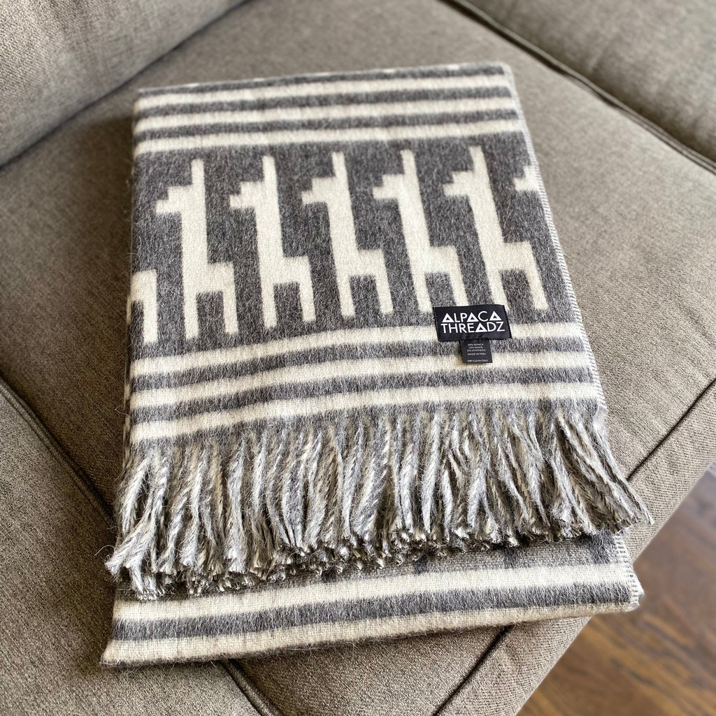 Alpaca Wool Throw Blanket - Alpaca Design