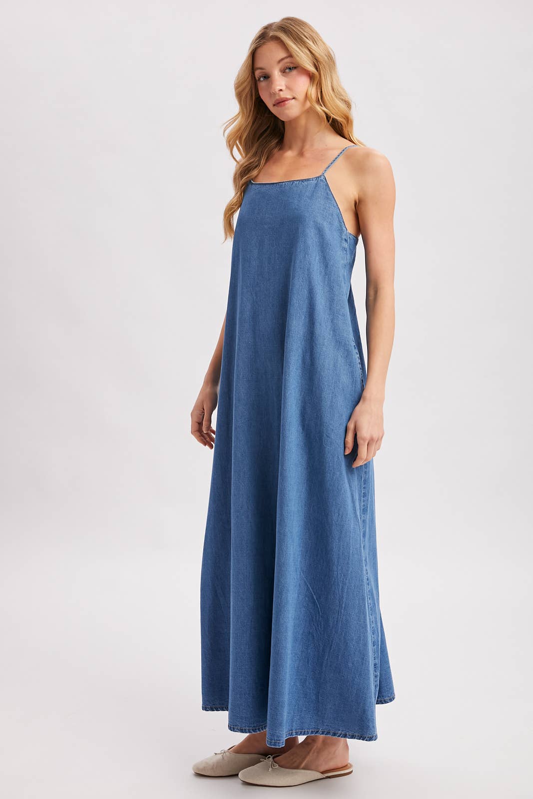 DENIM OPEN BACK SLEEVELESS MAXI DRESS