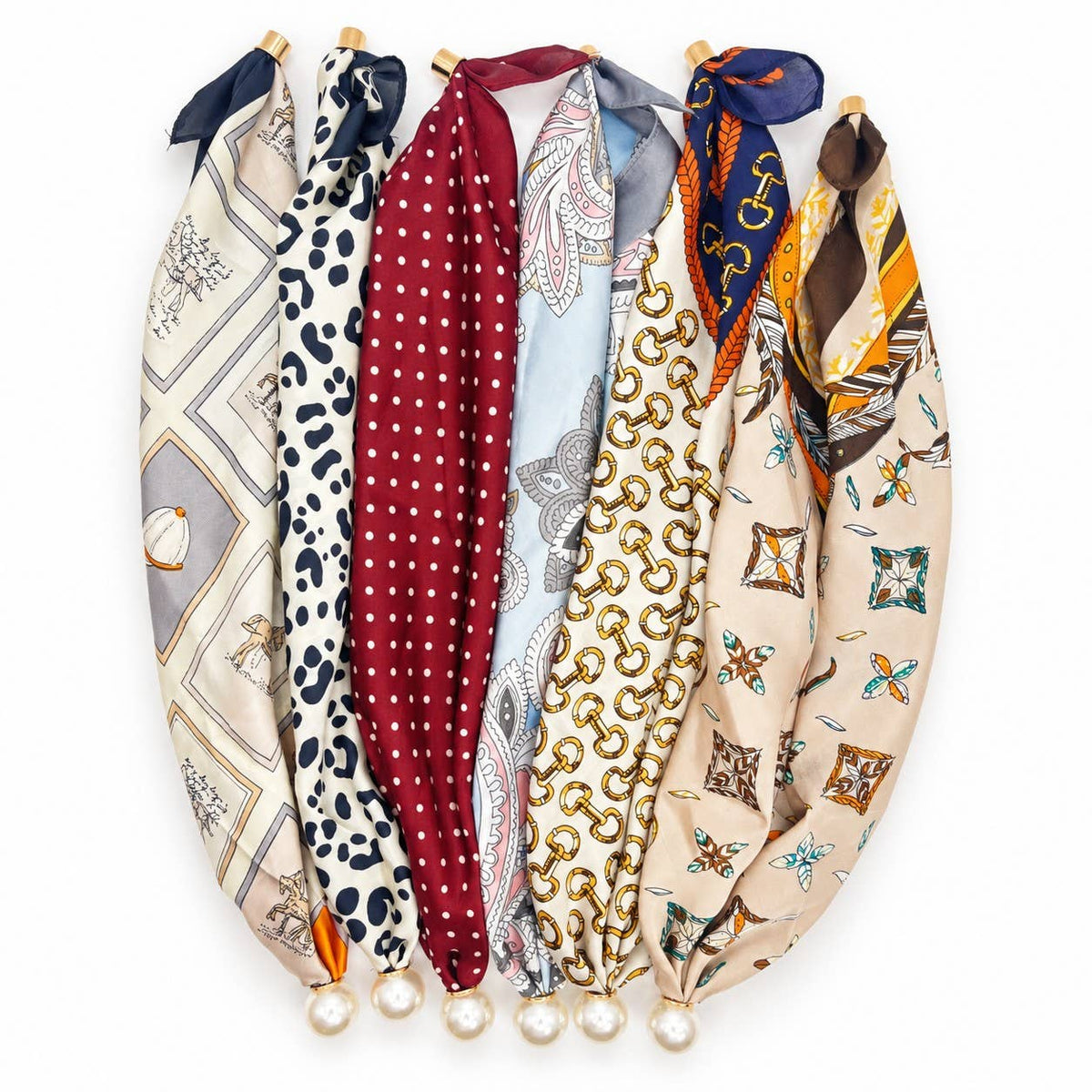 JOSSLYN by wall to wall - Silk Feel Pearl Magnetic Clasp Scarf Necklace | 40NK9802
