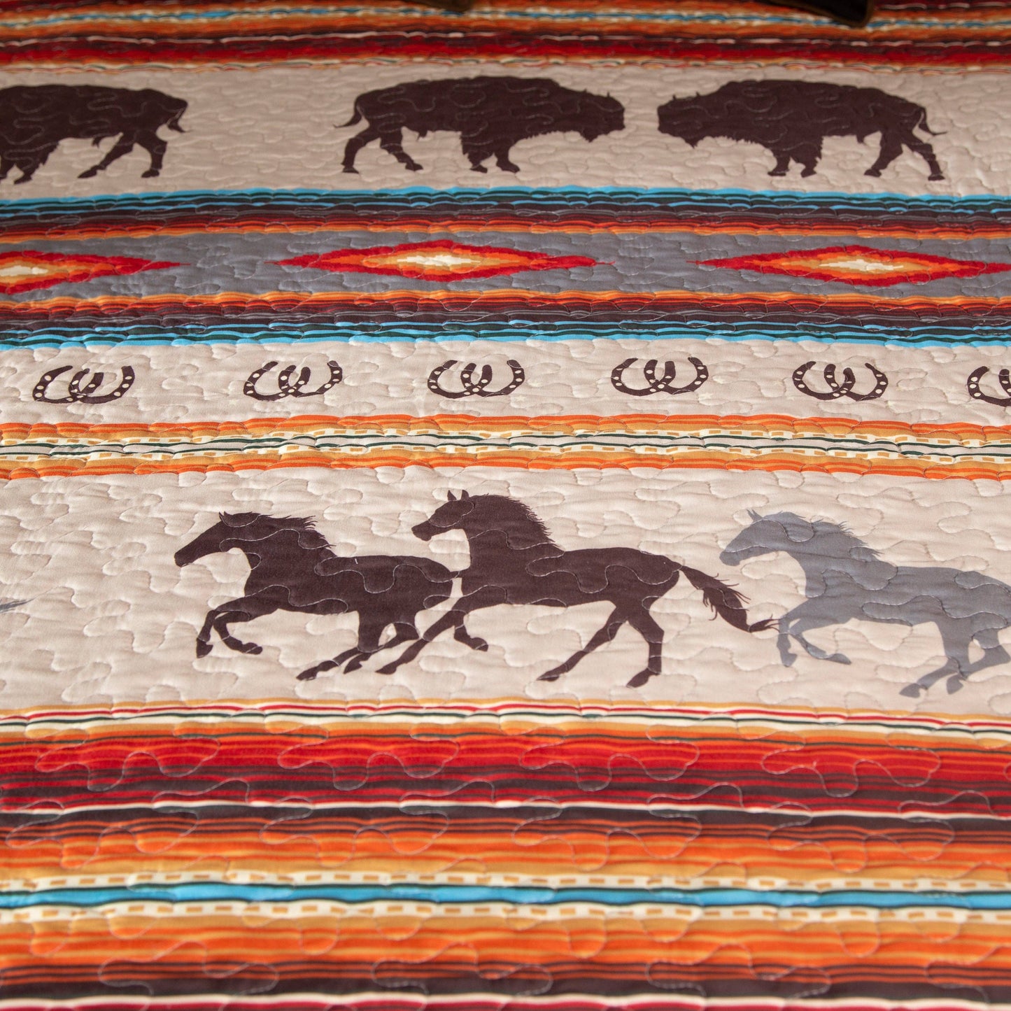 Linen Mart - Western Stripe Quilt Set: Queen