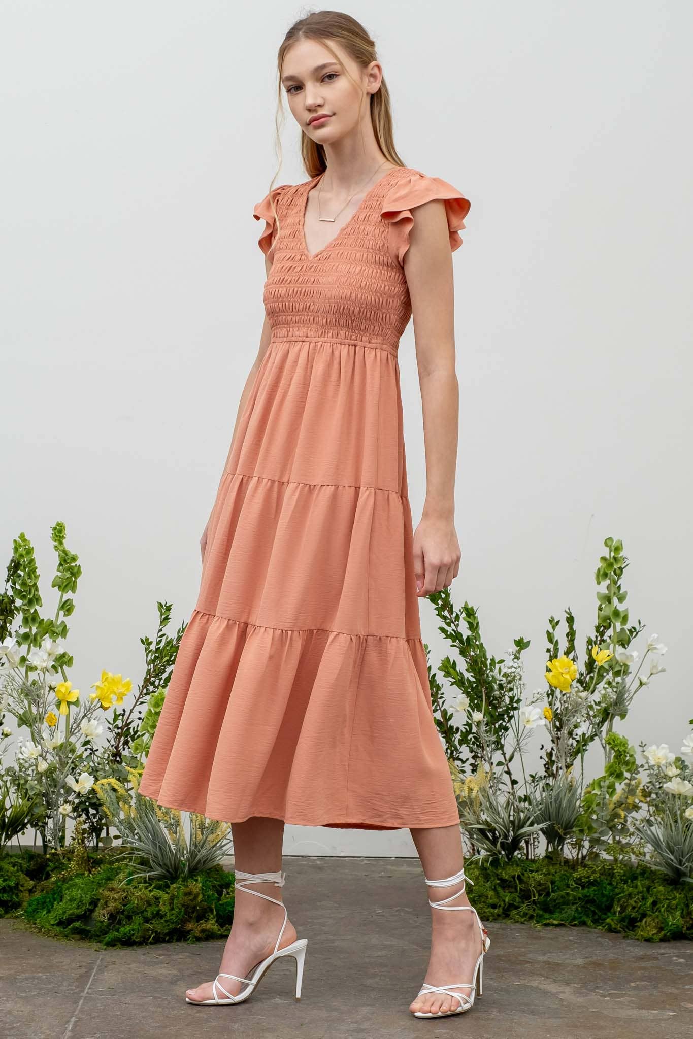 FLUTTER SLEEVE MAXI DRESS: IVORY