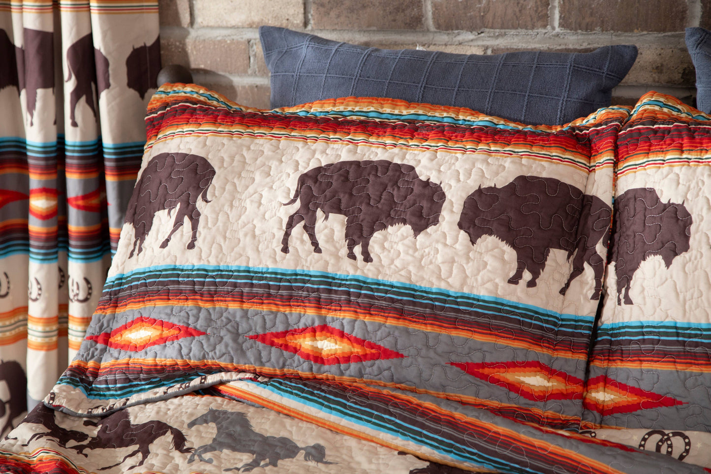 Linen Mart - Western Stripe Quilt Set: Queen